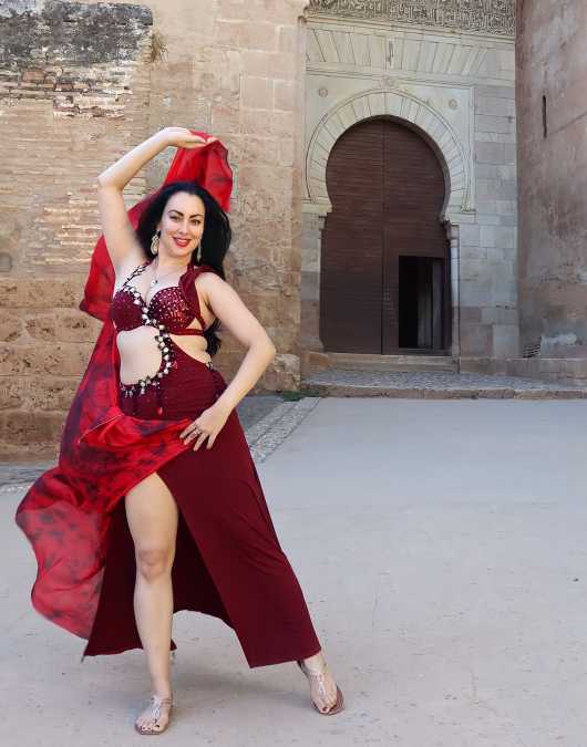 Bellydance performance by Zaahirah